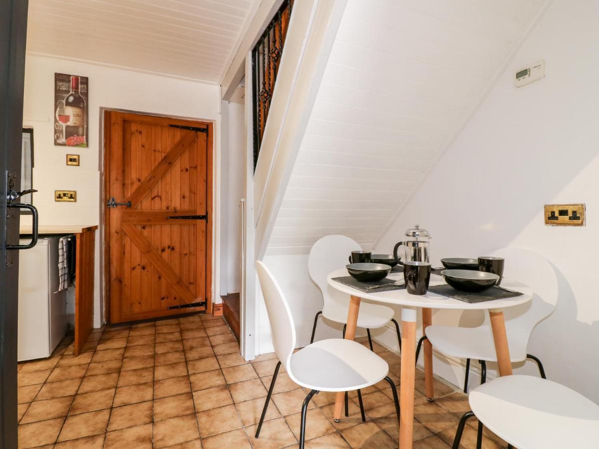 13 The Square Villa Oakamoor Екстериор снимка