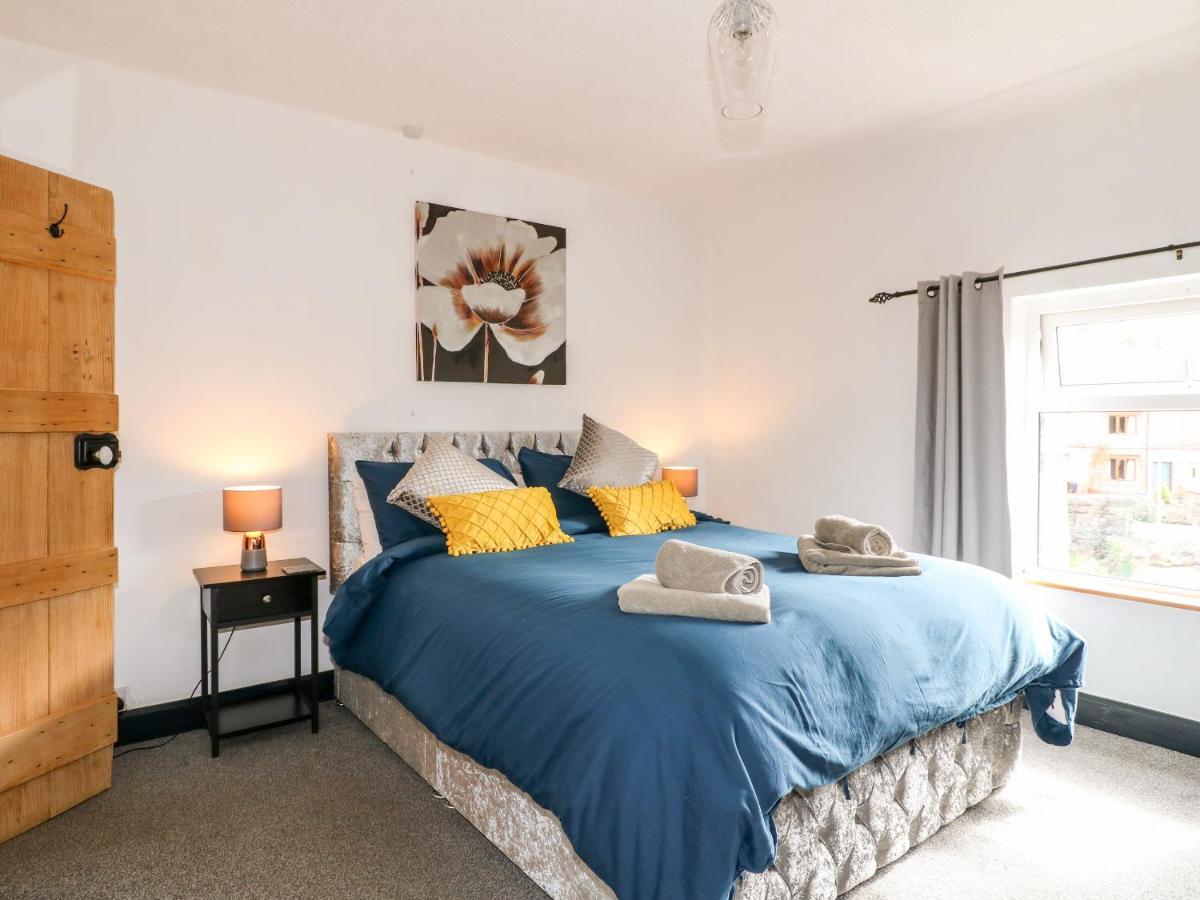 13 The Square Villa Oakamoor Екстериор снимка