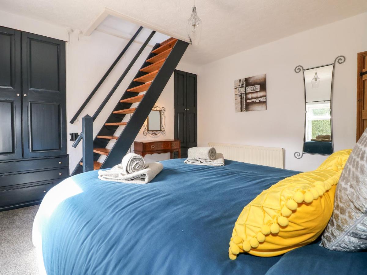 13 The Square Villa Oakamoor Екстериор снимка