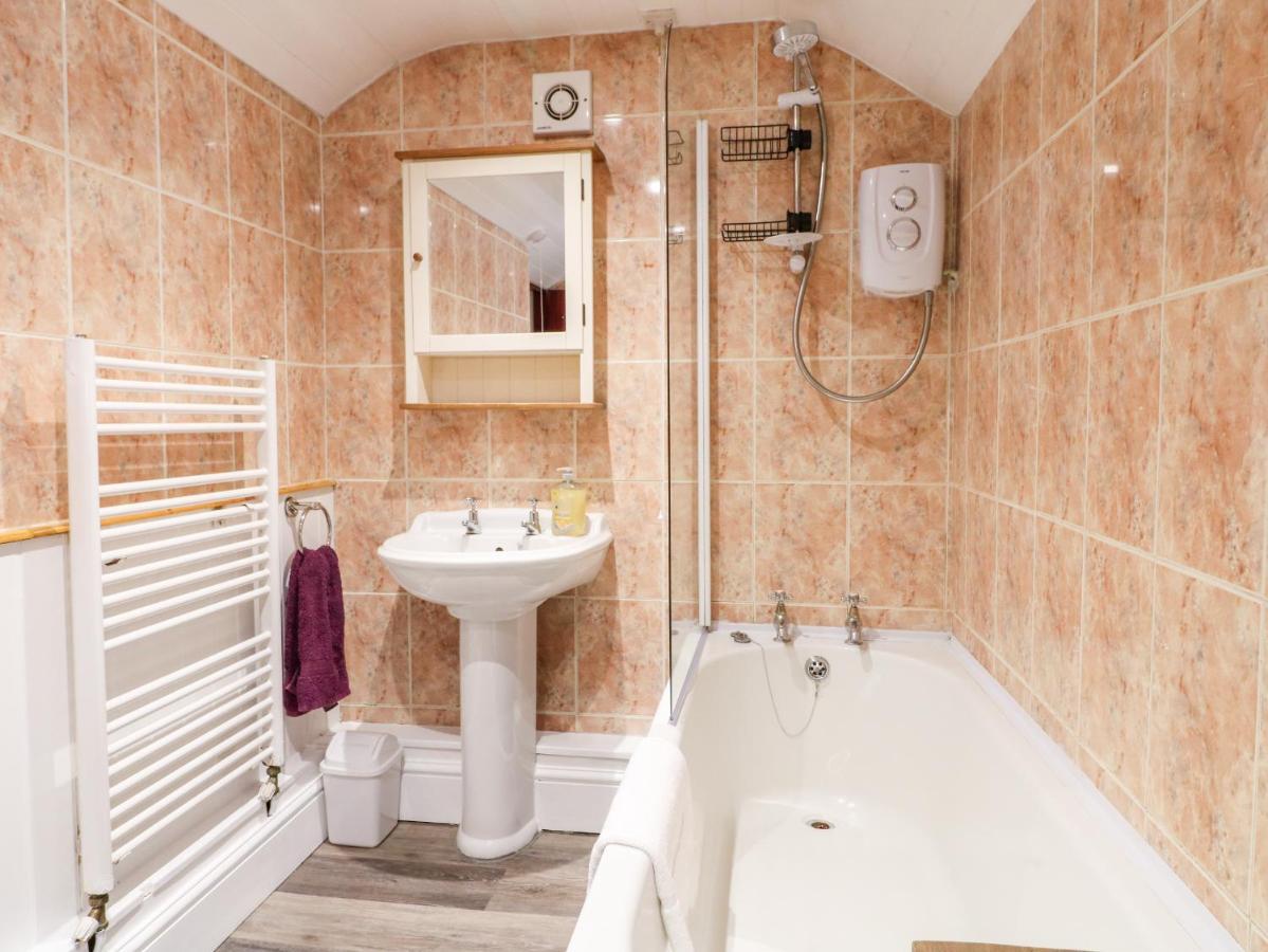 13 The Square Villa Oakamoor Екстериор снимка